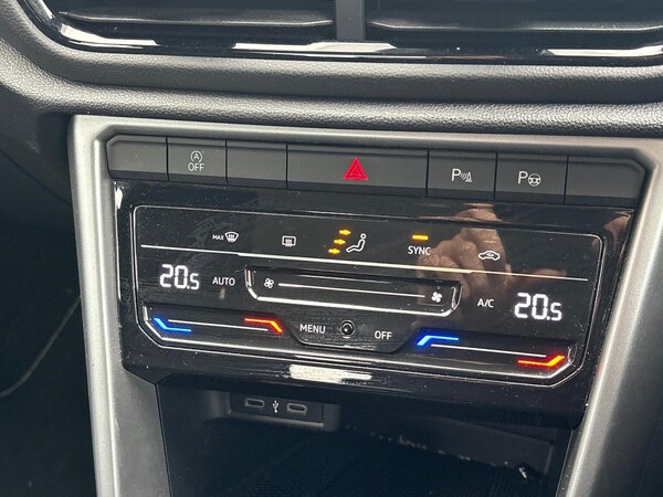 Used Volkswagen T-Roc 2023 for sale - 76275171: Photo 12