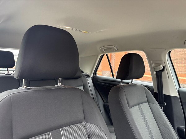 Used Volkswagen T-Roc 2023 for sale - 76275171: Photo 30