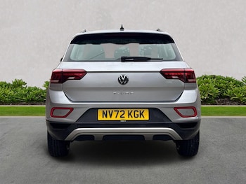 Used Volkswagen T-Roc 2023 for sale - 76275171: Photo 4