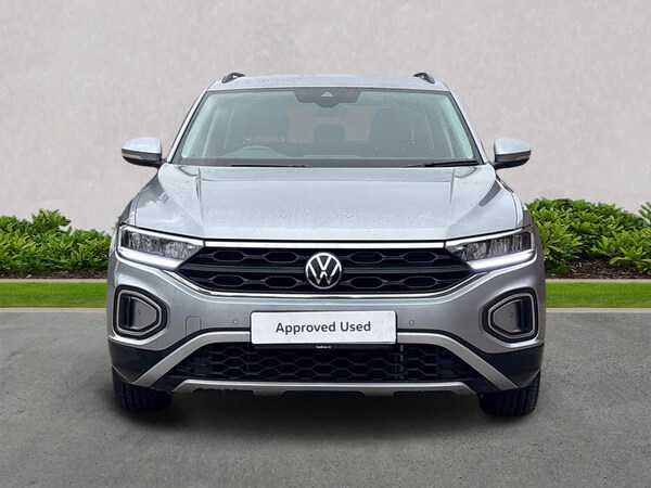 Used Volkswagen T-Roc 2023 for sale - 76275171: Photo 5