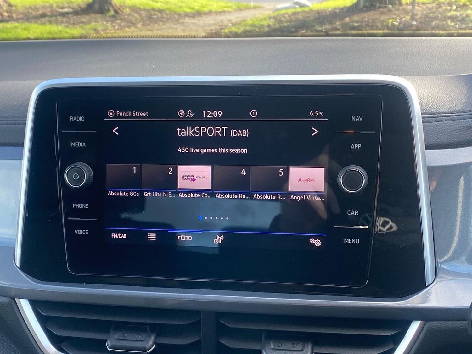 Used Volkswagen T-Roc 2025 for sale - 78026160: Photo 11