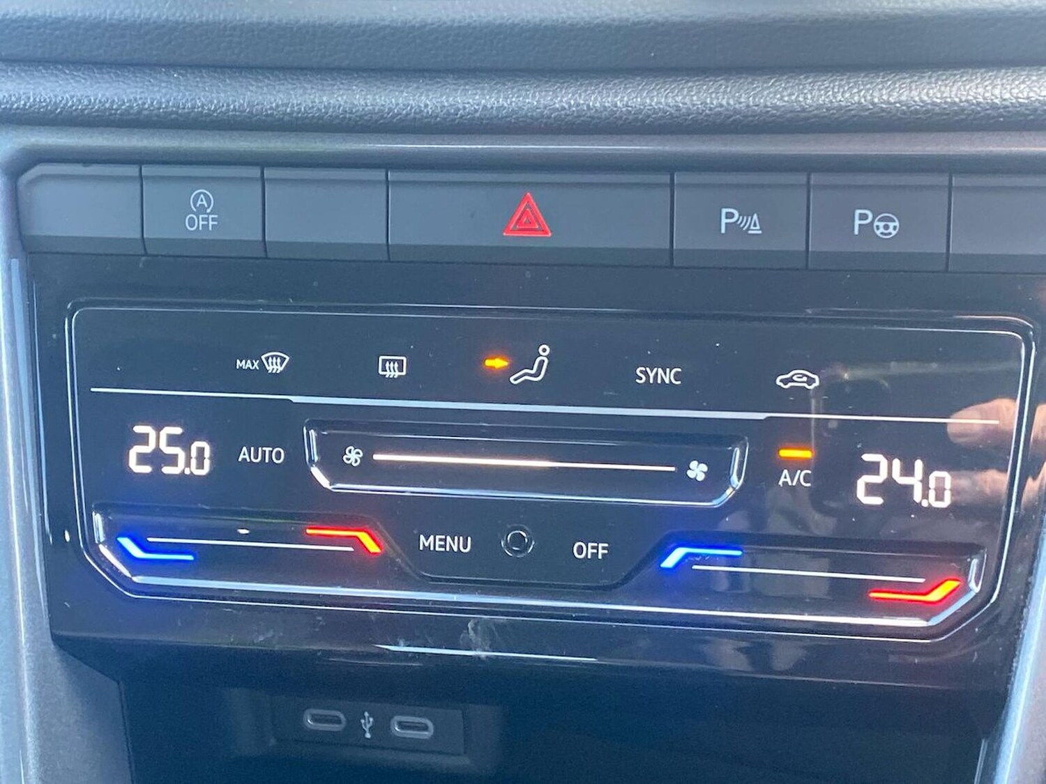 Used Volkswagen T-Roc 2025 for sale - 78026160: Photo 12