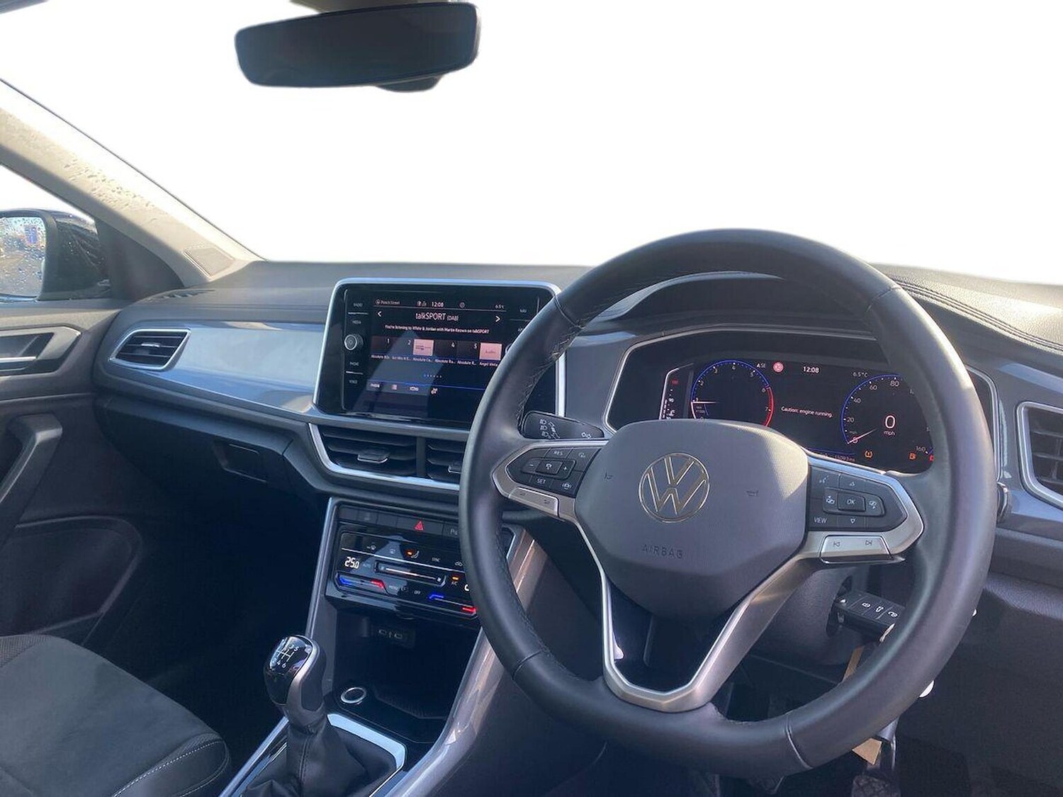 Used Volkswagen T-Roc 2025 for sale - 78026160: Photo 15