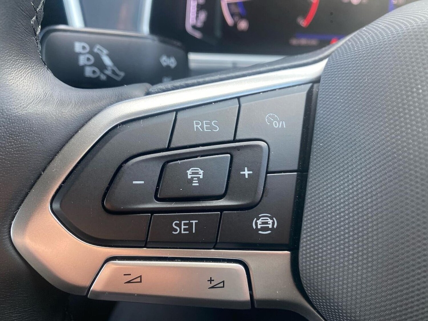 Used Volkswagen T-Roc 2025 for sale - 78026160: Photo 27