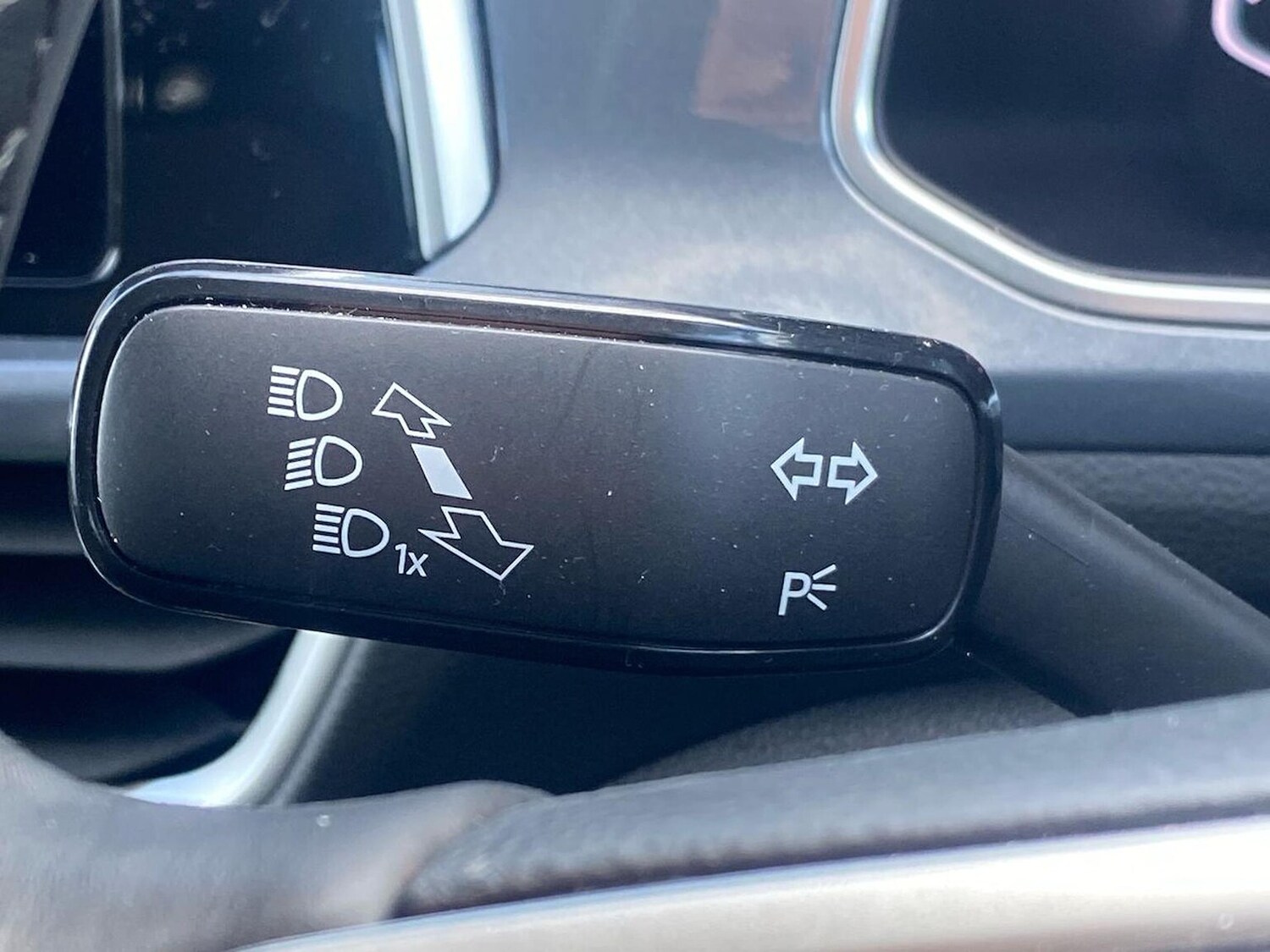 Used Volkswagen T-Roc 2025 for sale - 78026160: Photo 29