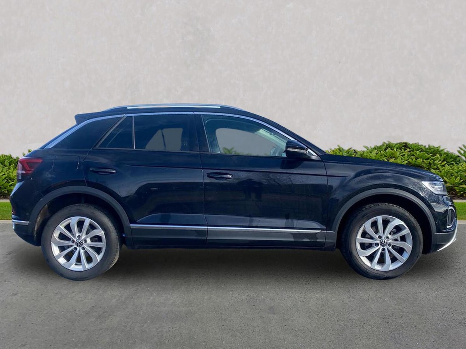Used Volkswagen T-Roc 2025 for sale - 78026160: Photo 3
