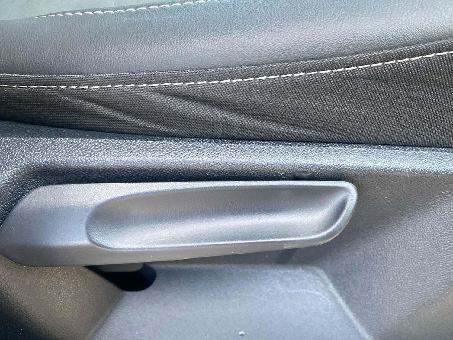 Used Volkswagen T-Roc 2025 for sale - 78026160: Photo 30