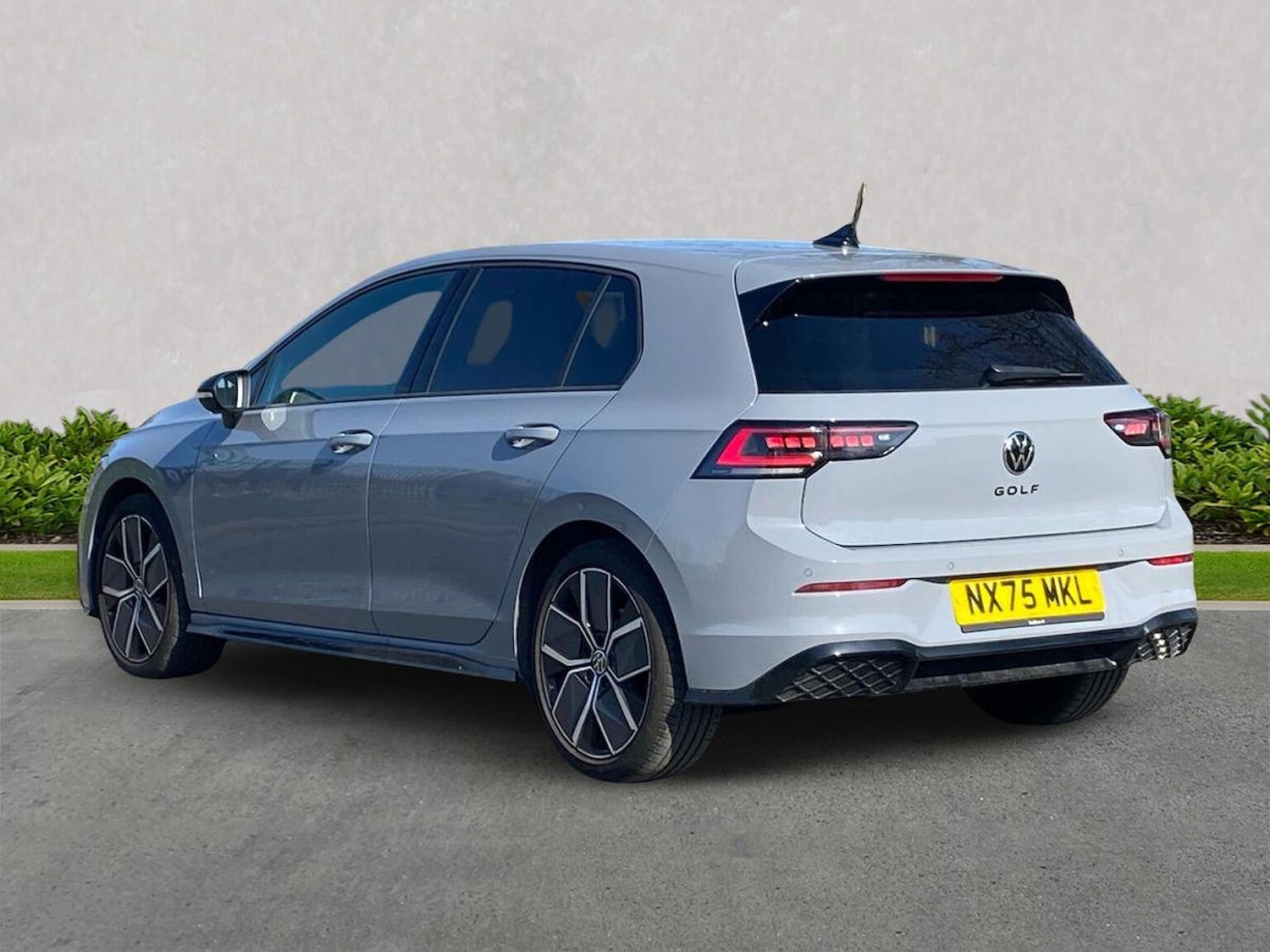 Used Volkswagen Golf 2025 for sale - 78195467: Photo 2