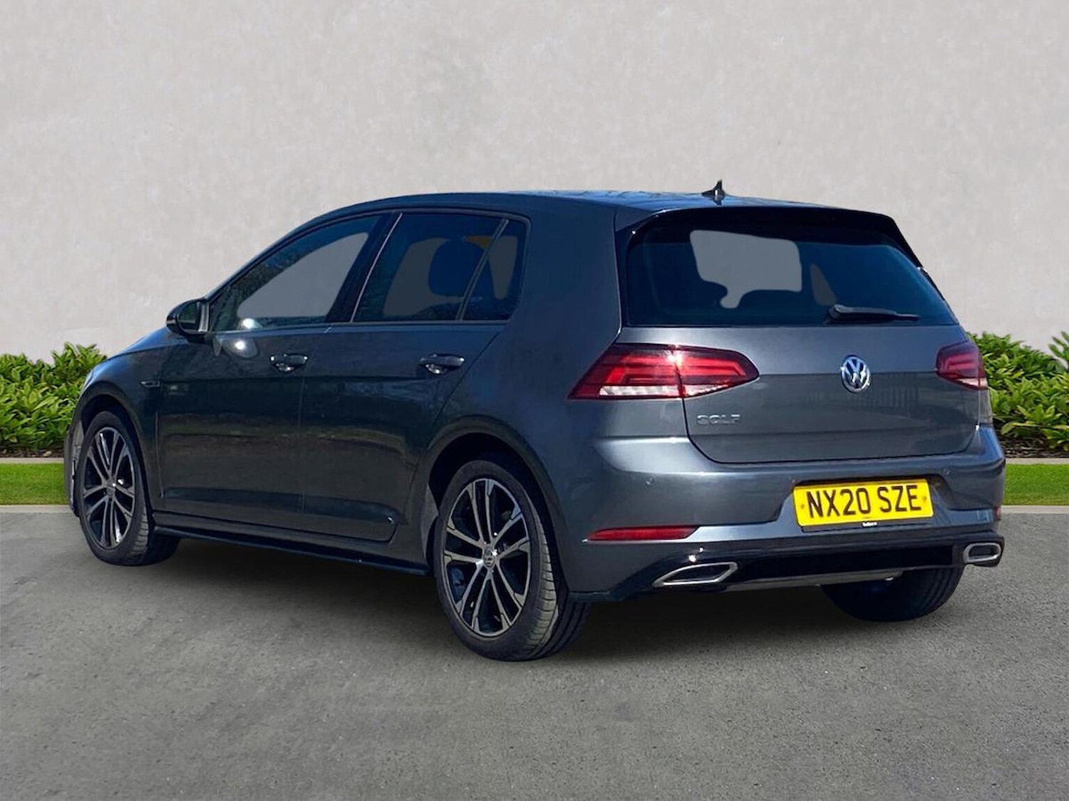 Used Volkswagen Golf 2020 for sale - 78195302: Photo 2
