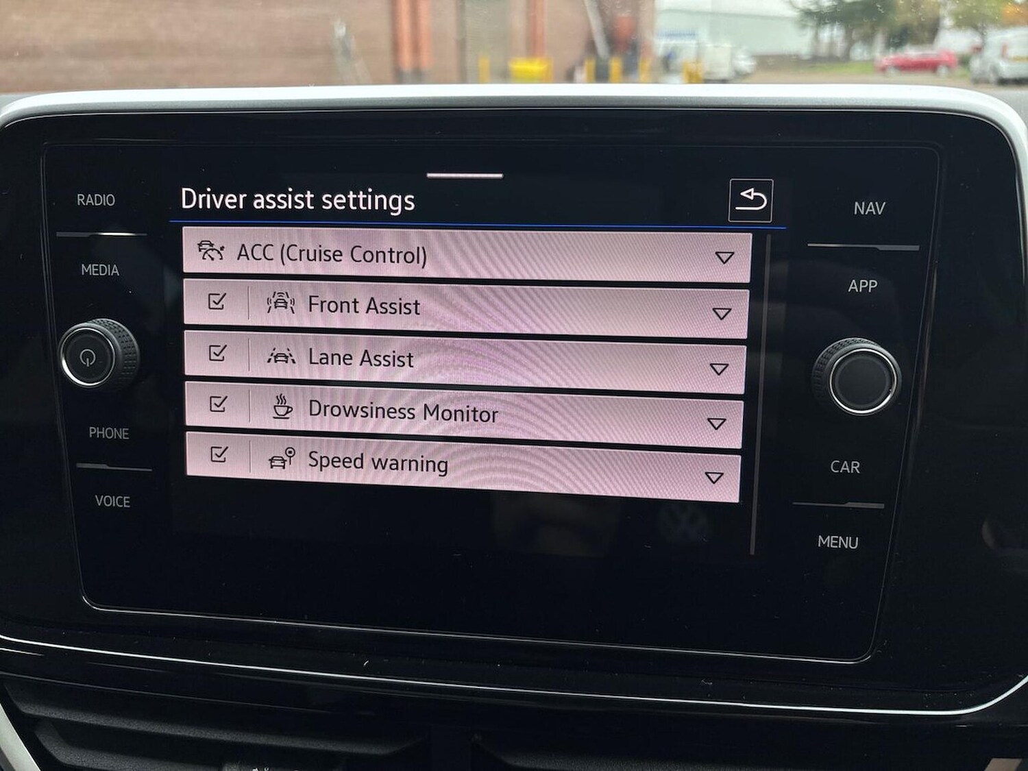 Used Volkswagen T-Roc 2025 for sale - 76275175: Photo 22