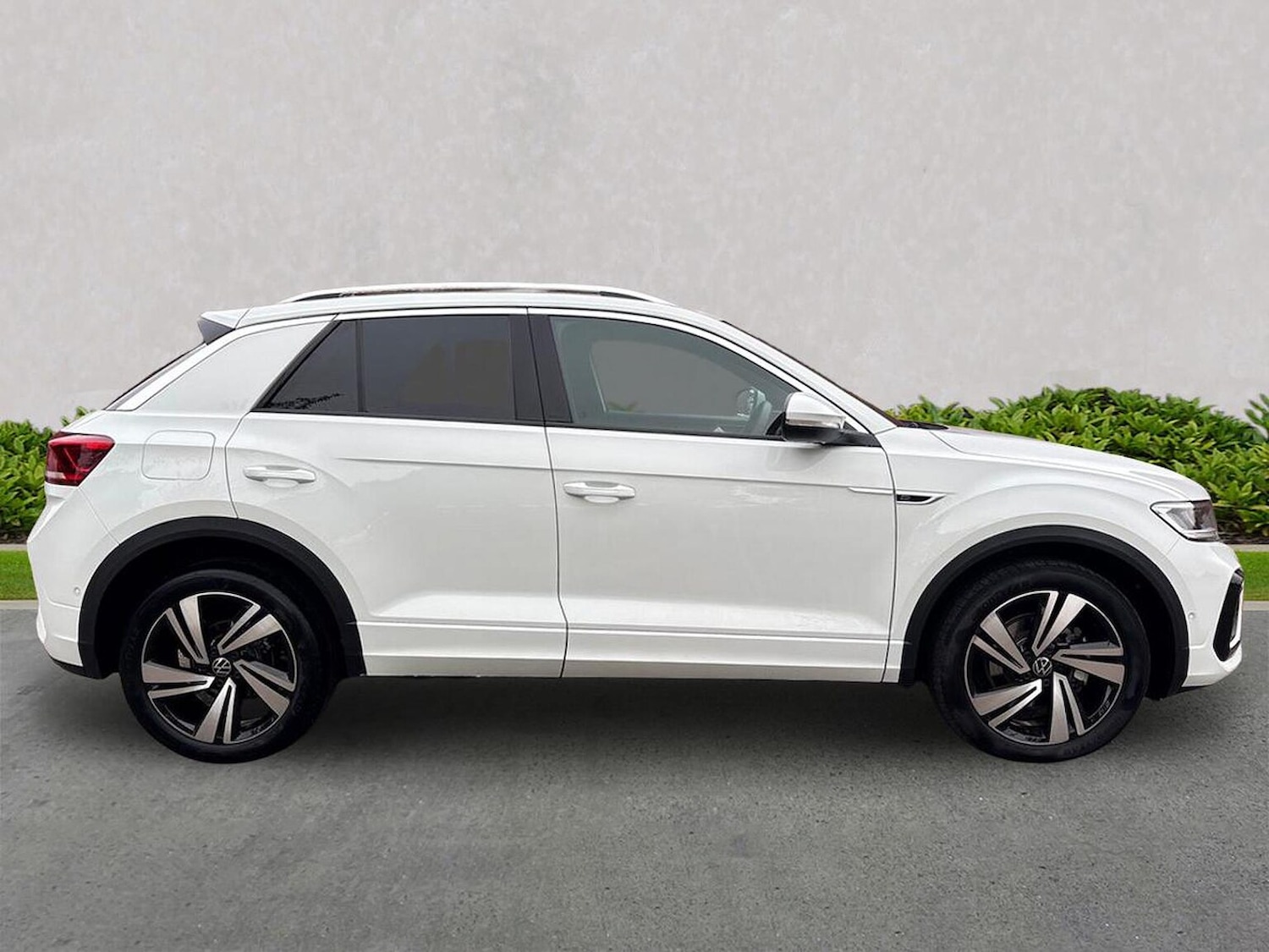 Used Volkswagen T-Roc 2025 for sale - 76275175: Photo 3