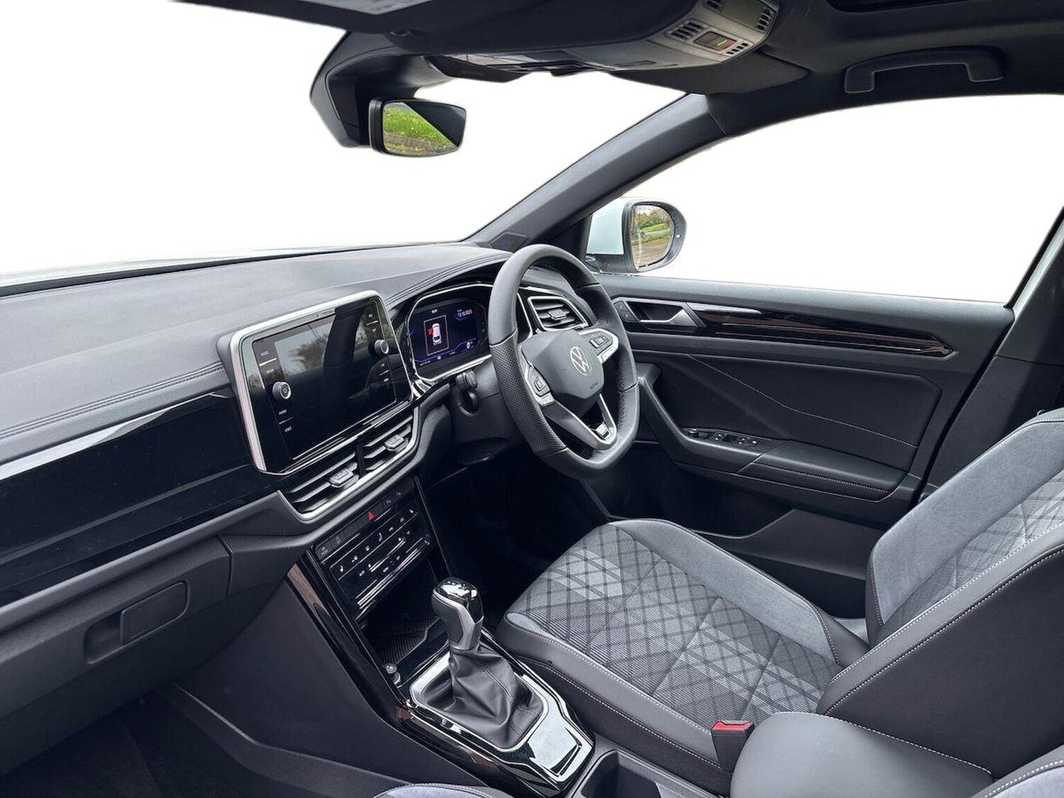 Used Volkswagen T-Roc 2025 for sale - 76275175: Photo 7