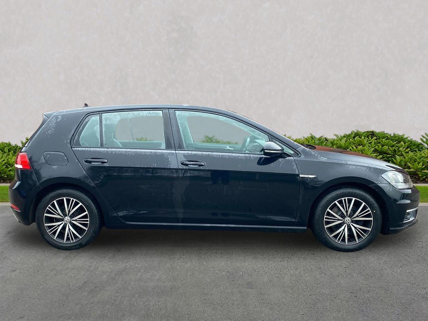 Used Volkswagen Golf 2018 for sale - 76920120: Photo 3