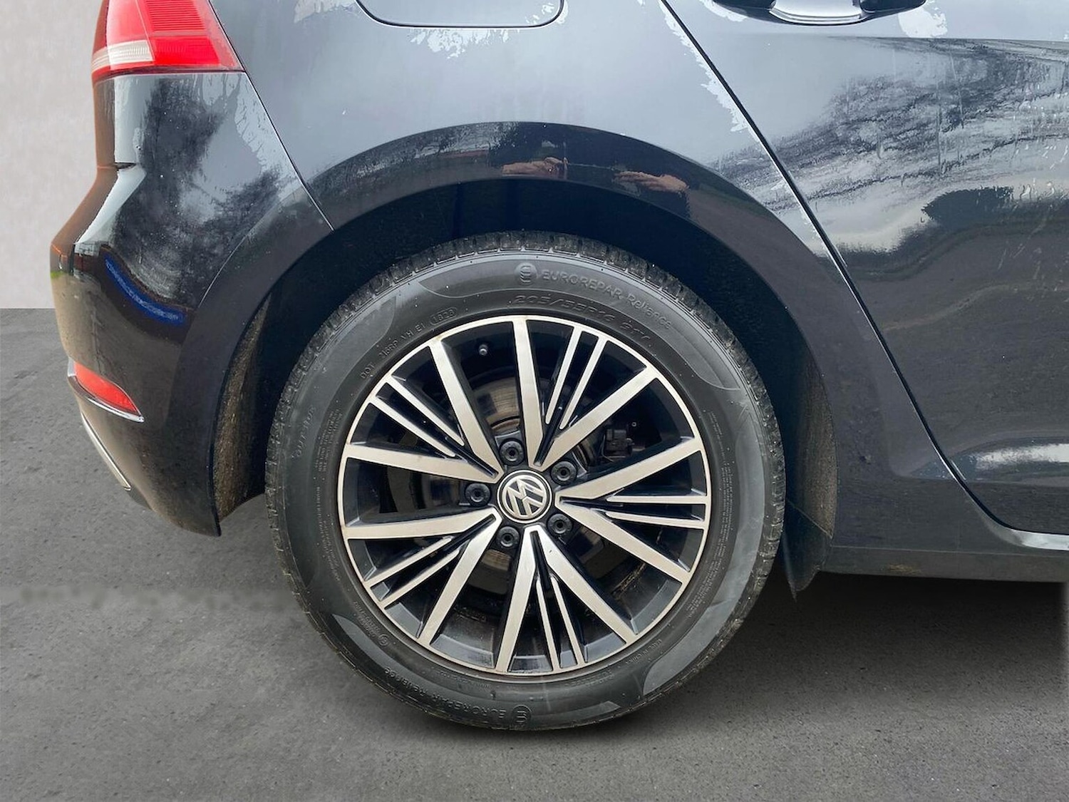 Used Volkswagen Golf 2018 for sale - 76920120: Photo 6