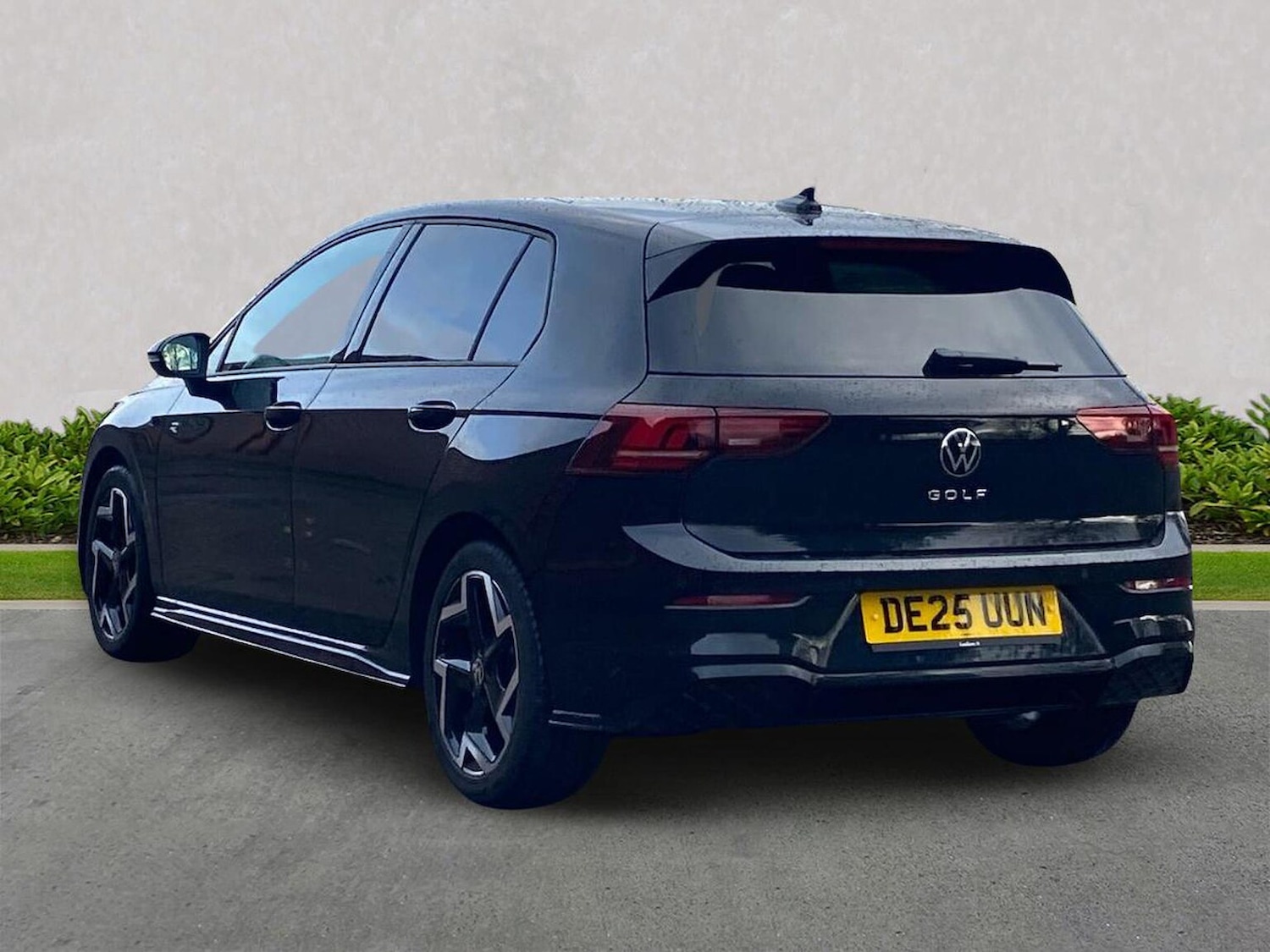 Used Volkswagen Golf 2025 for sale - 76477311: Photo 2