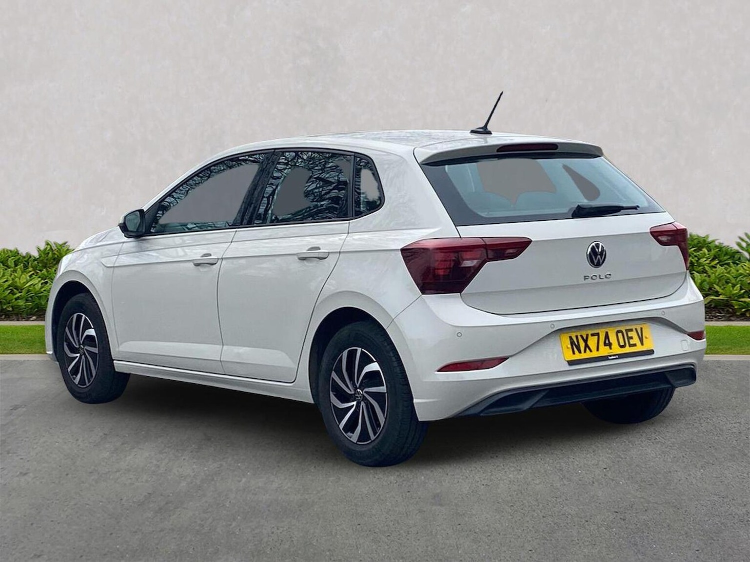 Used Volkswagen Polo 2024 for sale - 78195472: Photo 2