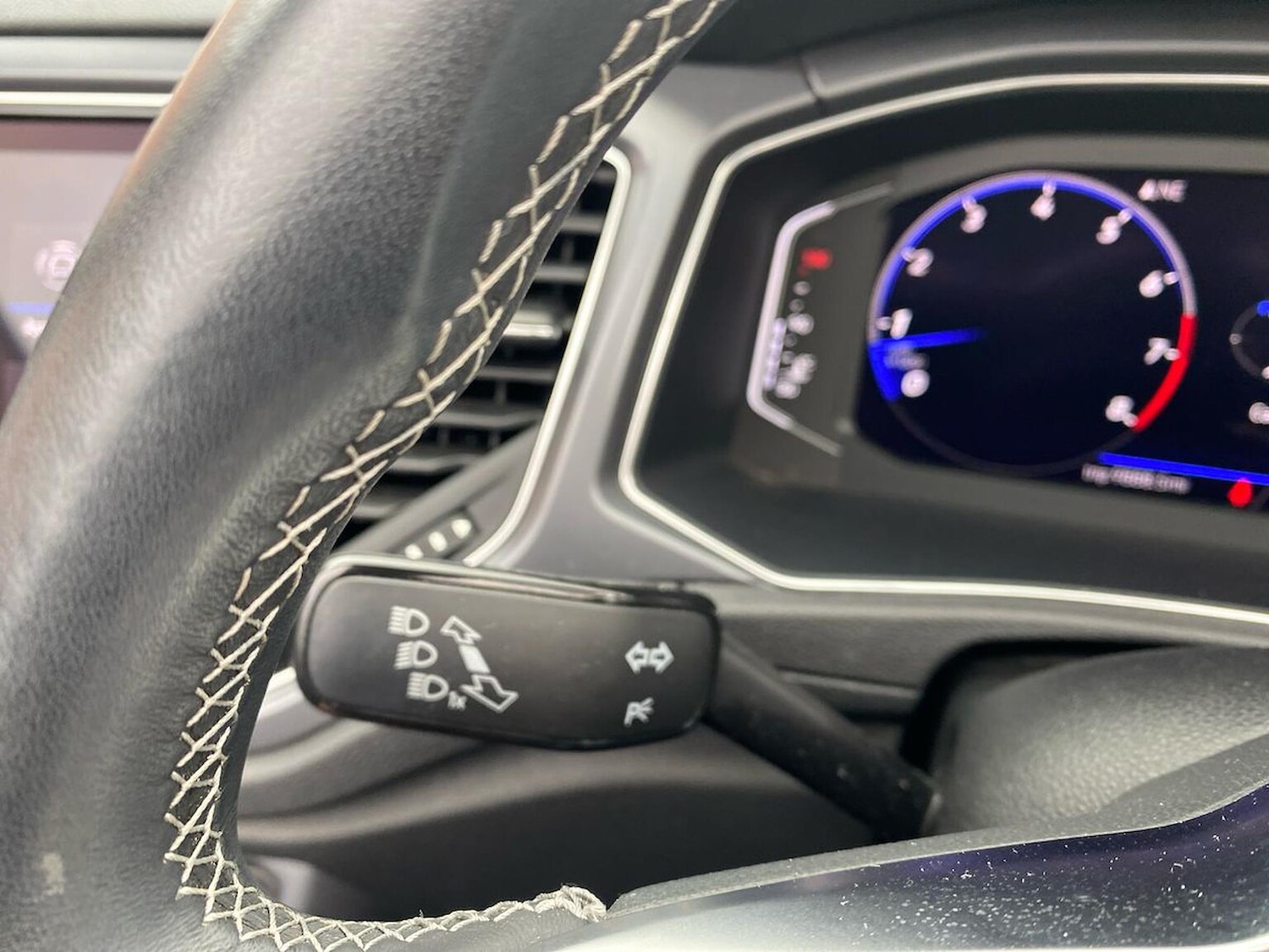 Used Volkswagen T-Roc 2022 for sale - 76007252: Photo 29