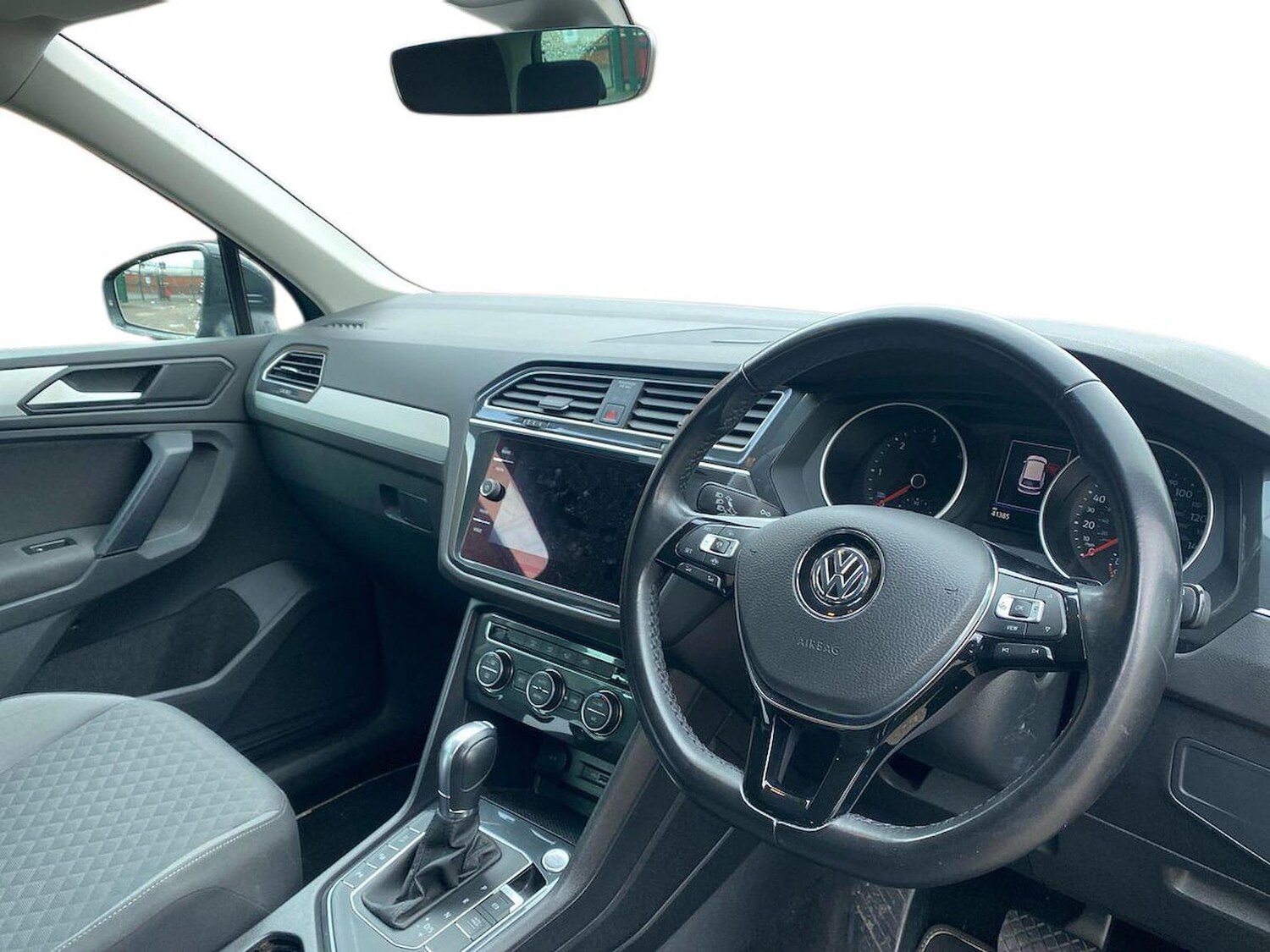 Used Volkswagen Tiguan 2019 for sale - 76490575: Photo 15