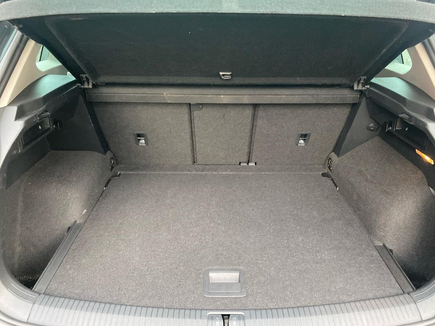 Used Volkswagen Tiguan 2019 for sale - 76490575: Photo 17