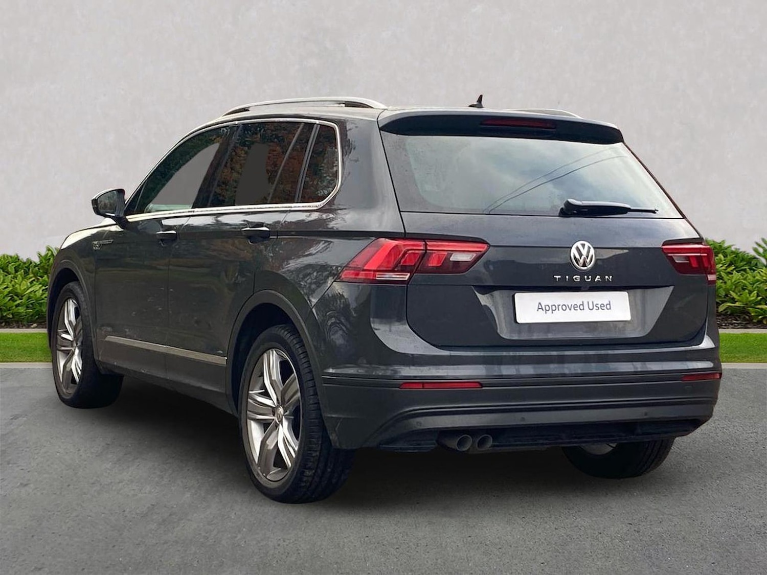 Used Volkswagen Tiguan 2019 for sale - 76490575: Photo 2