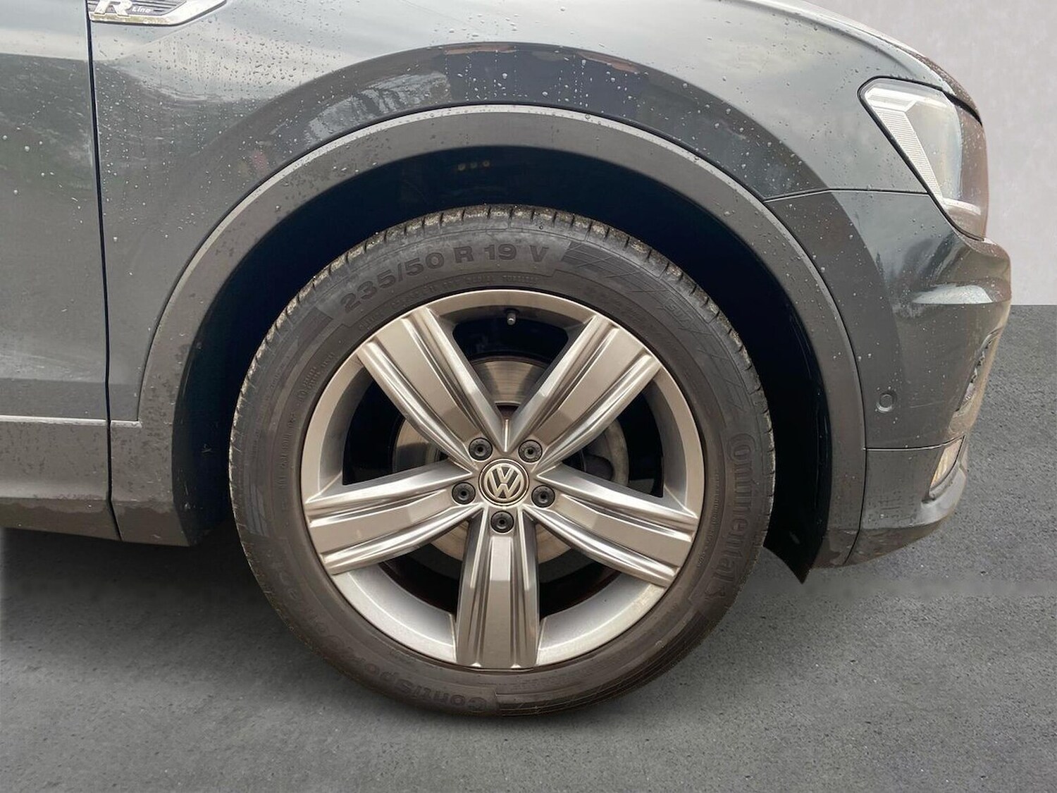 Used Volkswagen Tiguan 2019 for sale - 76490575: Photo 6