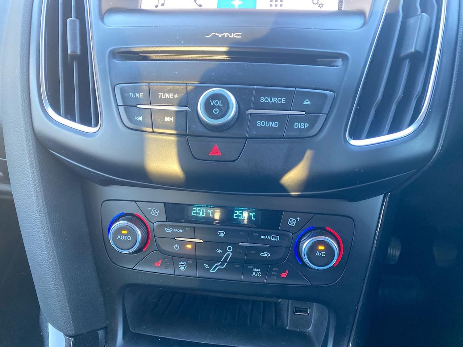 Used Ford Focus 2017 for sale - 76799404: Photo 12