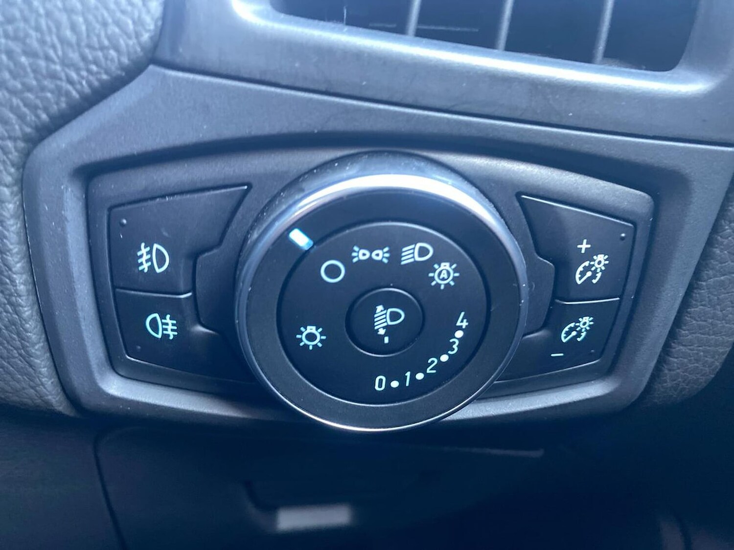 Used Ford Focus 2017 for sale - 76799404: Photo 22