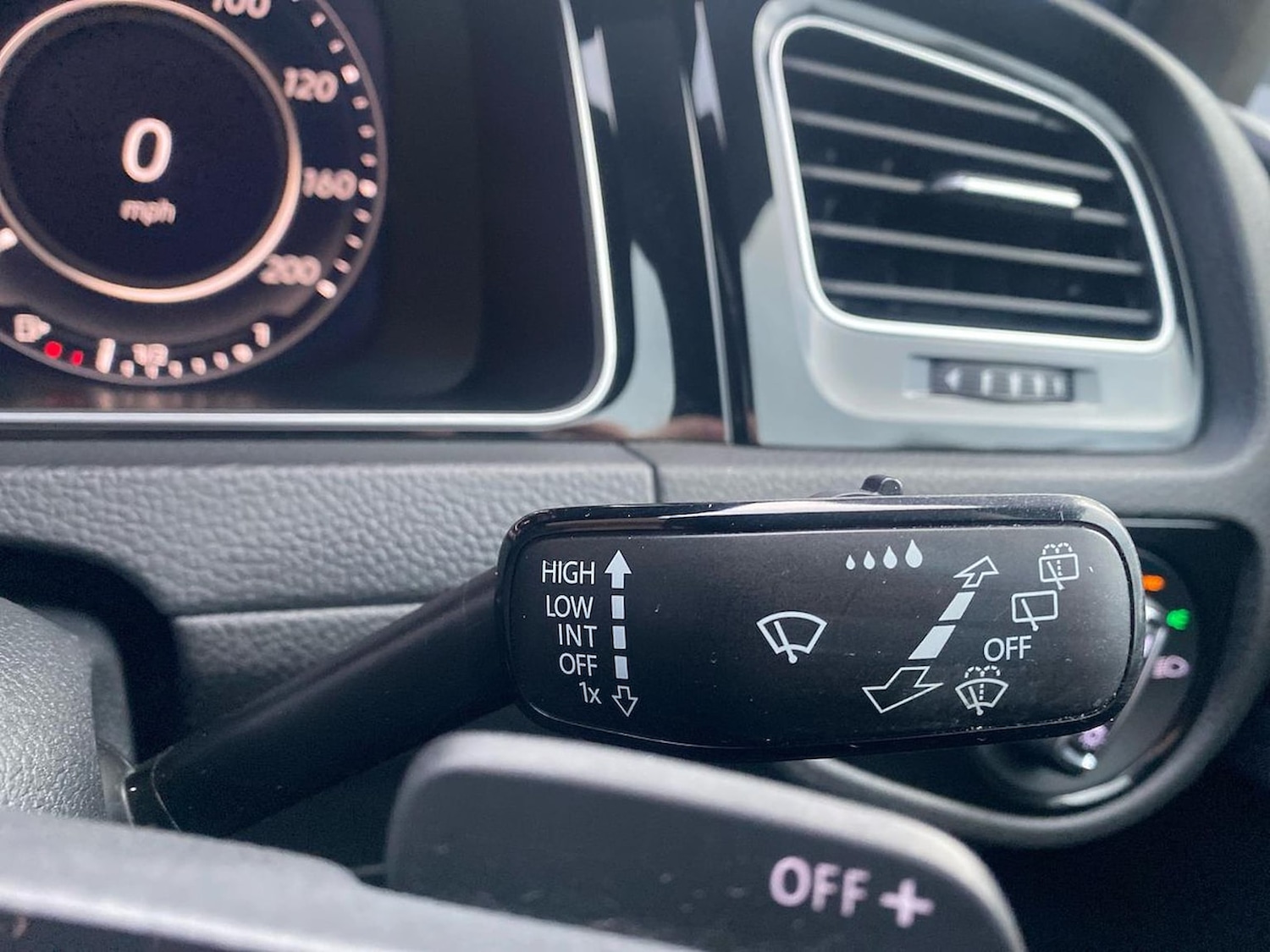 Used Volkswagen Golf 2019 for sale - 76809411: Photo 28