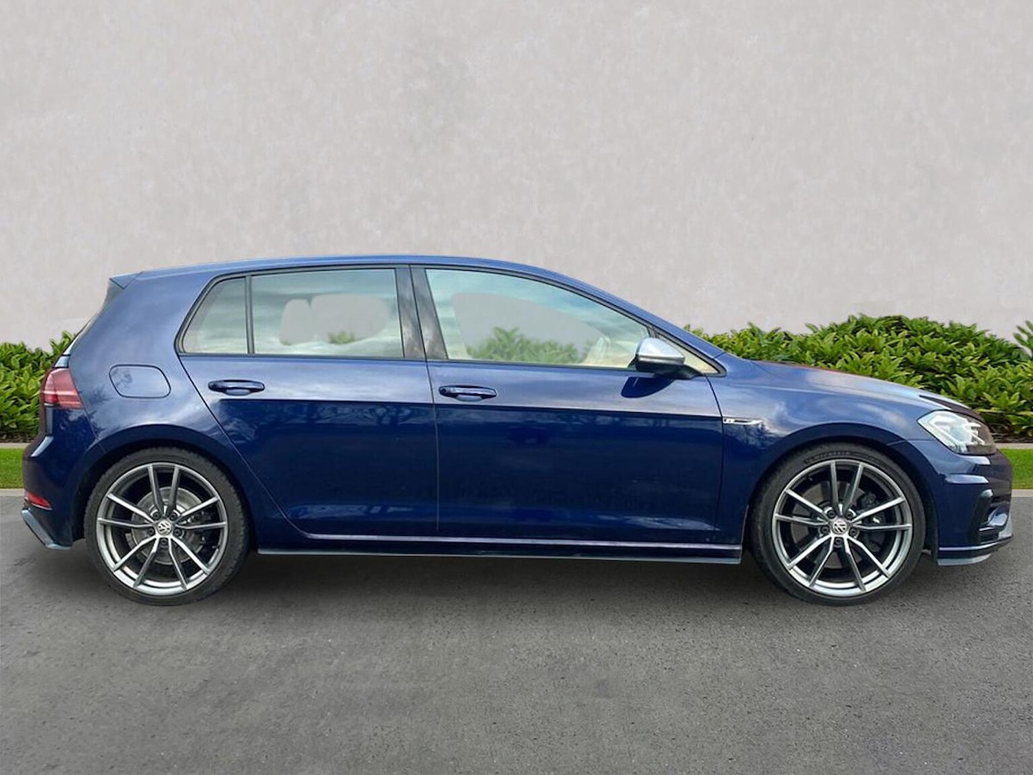 Used Volkswagen Golf 2019 for sale - 76809411: Photo 3