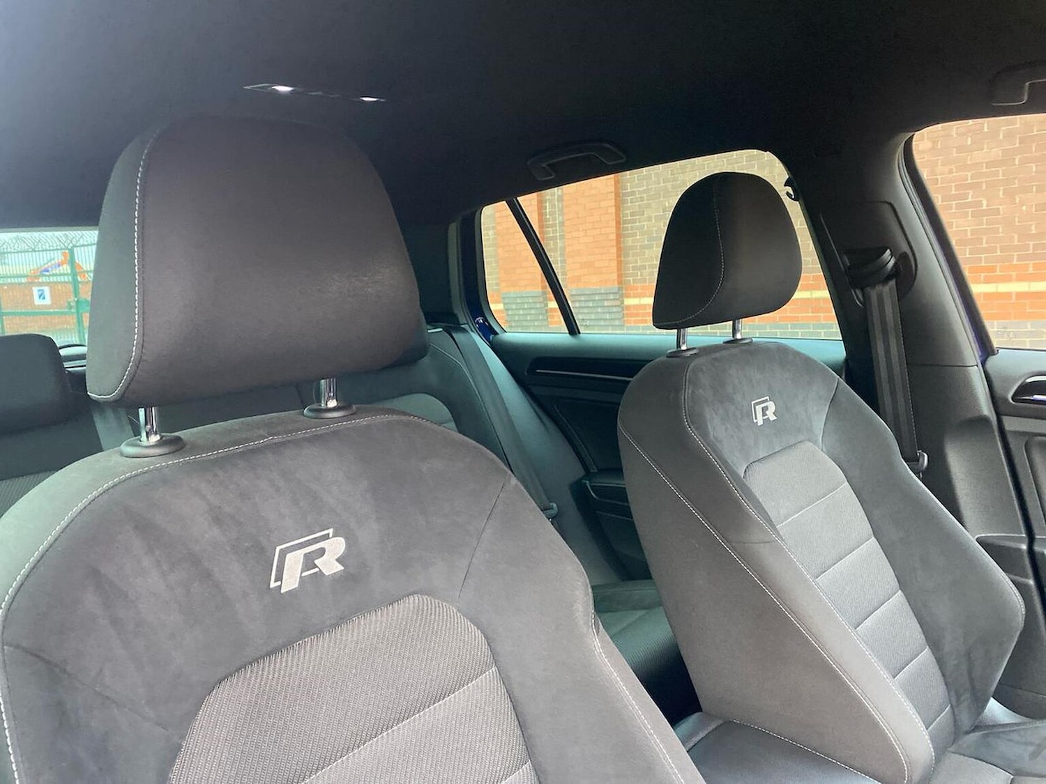 Used Volkswagen Golf 2019 for sale - 76809411: Photo 31