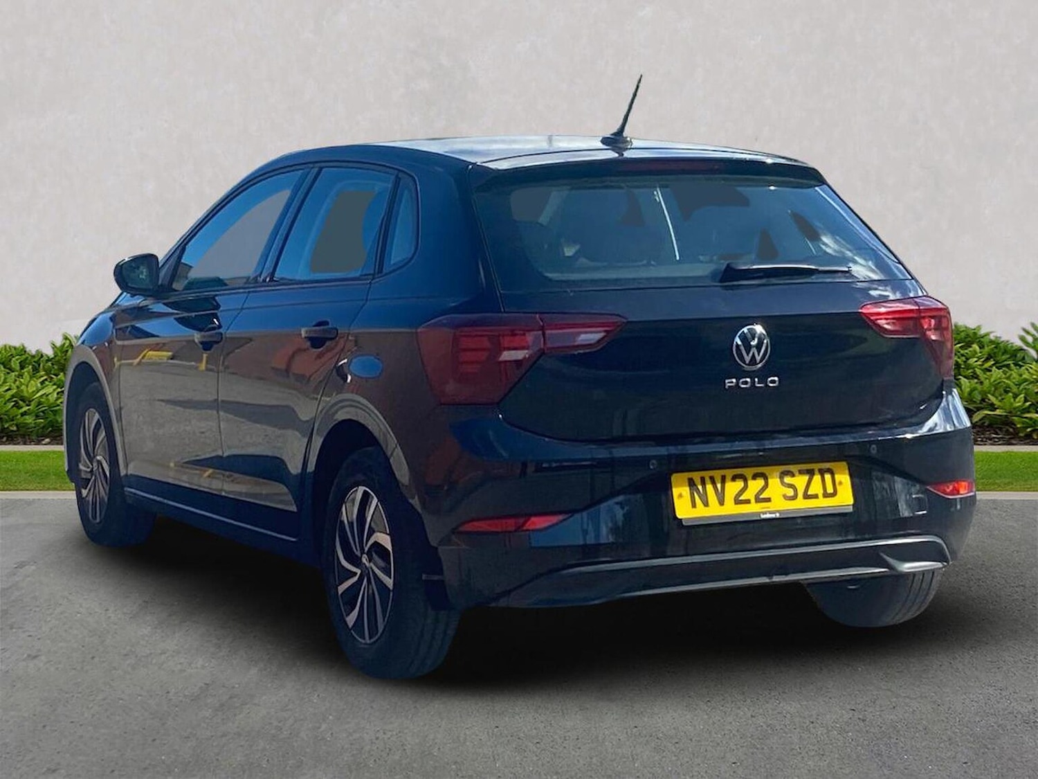 Used Volkswagen Polo 2022 for sale - 76070310: Photo 2