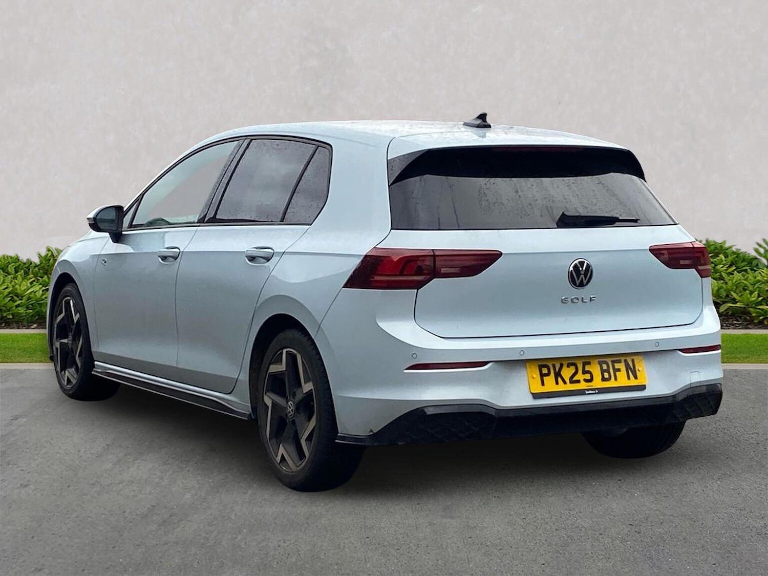 Used Volkswagen Golf 2025 for sale - 77061612: Photo 2