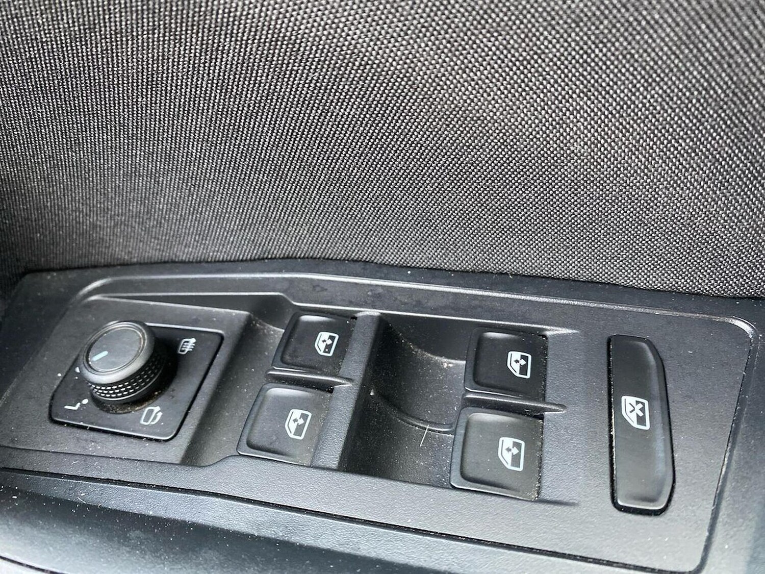 Used Volkswagen T-Roc 2023 for sale - 76477297: Photo 21