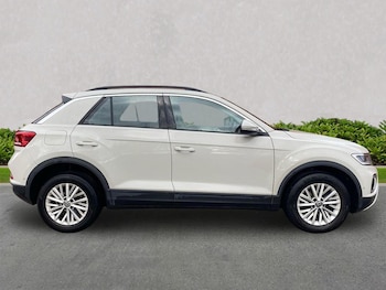 Used Volkswagen T-Roc 2023 for sale - 76477297: Photo