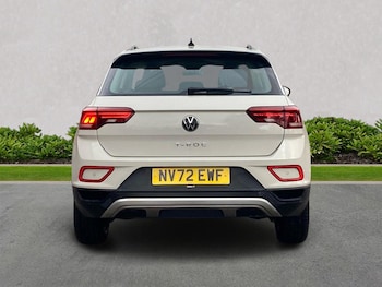 Used Volkswagen T-Roc 2023 for sale - 76477297: Photo