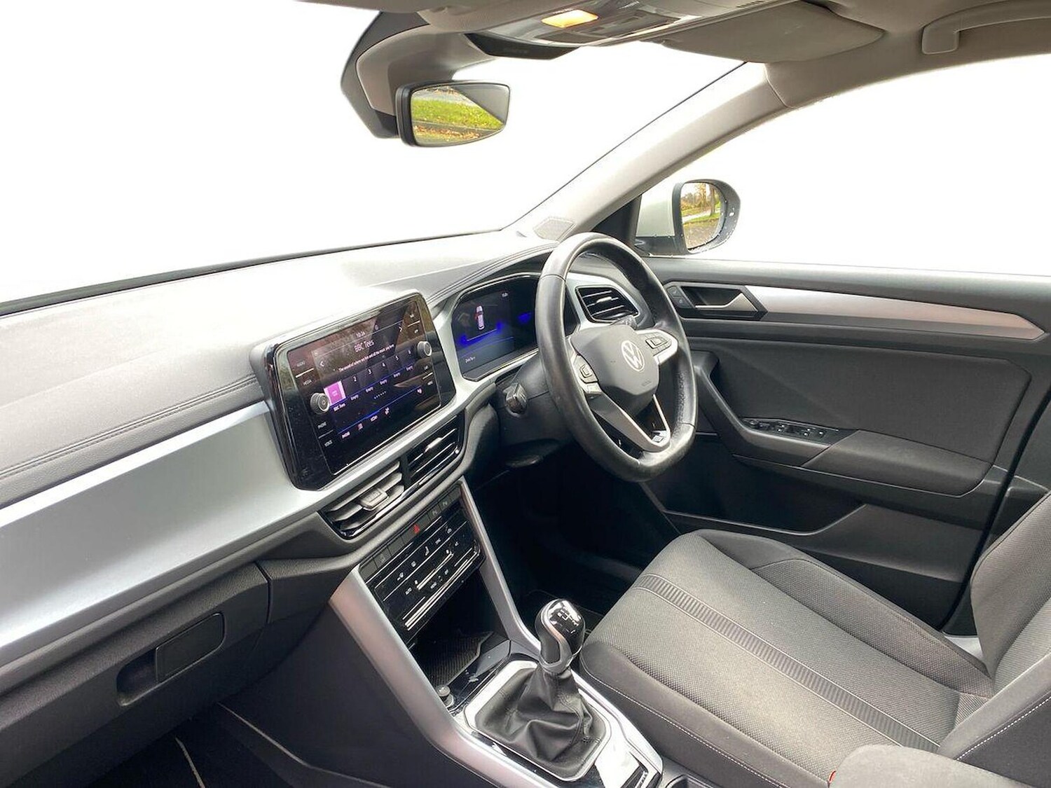 Used Volkswagen T-Roc 2023 for sale - 76477297: Photo 7