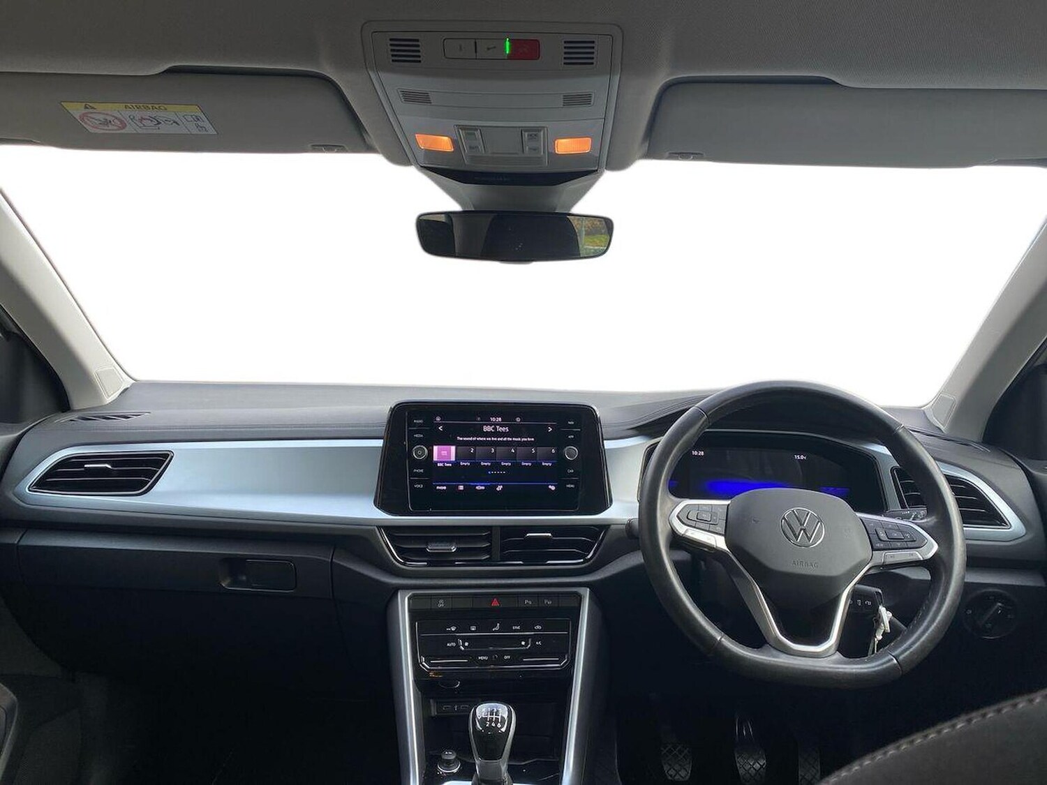 Used Volkswagen T-Roc 2023 for sale - 76477297: Photo 8