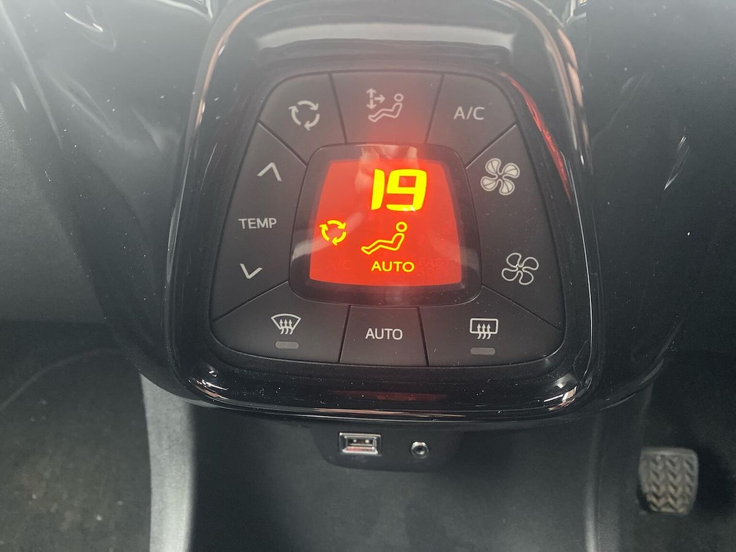 Used Toyota AYGO 2021 for sale - 76517989: Photo 12