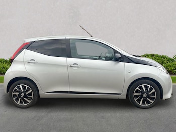 Used Toyota AYGO 2021 for sale - 76517989: Photo