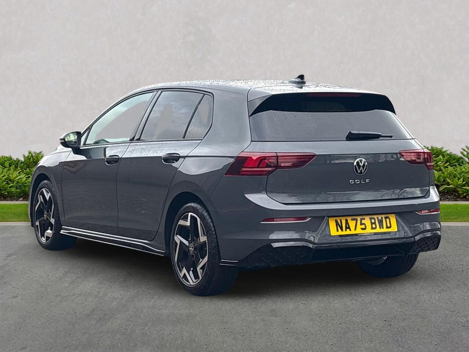 Used Volkswagen Golf 2025 for sale - 77487997: Photo 2