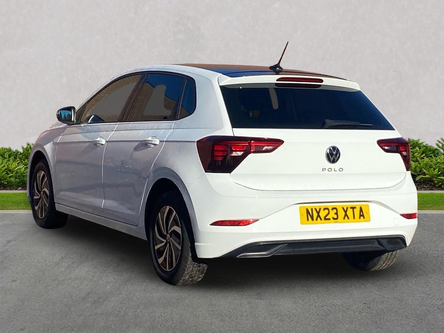 Used Volkswagen Polo 2023 for sale - 76346975: Photo 2