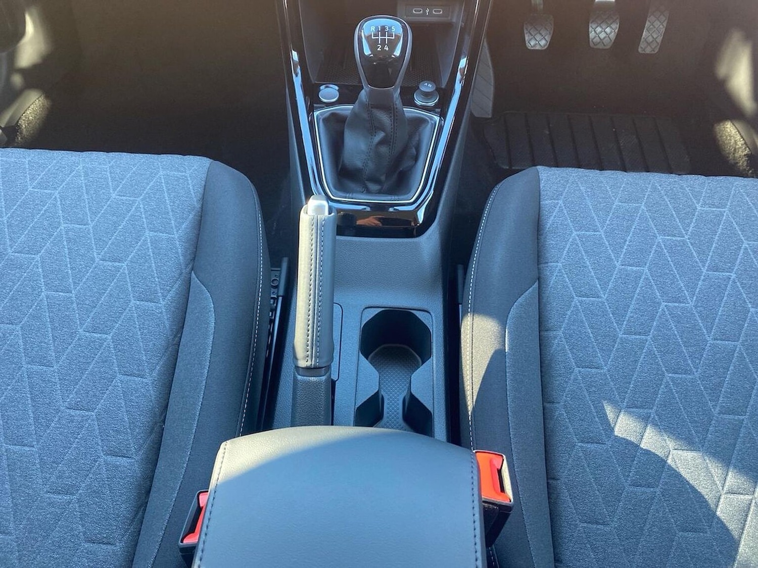 Used Volkswagen T-Cross 2025 for sale - 76187059: Photo 13