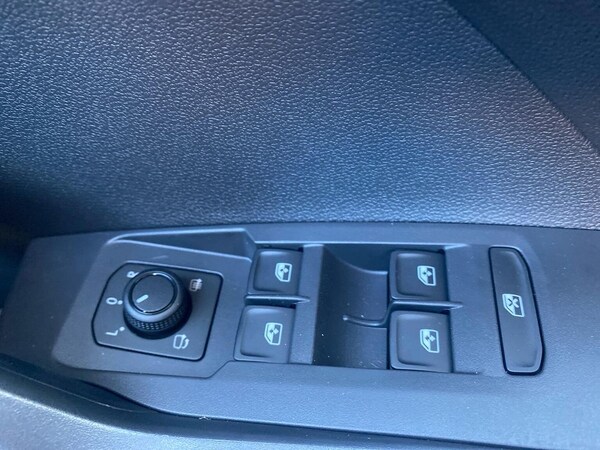 Used Volkswagen T-Cross 2025 for sale - 76187059: Photo 21