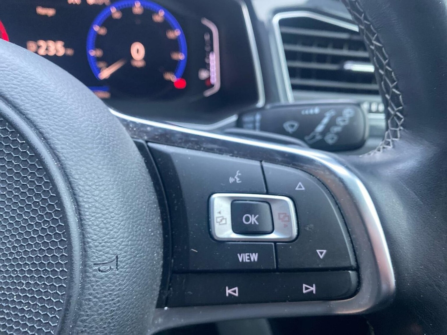 Used Volkswagen T-Roc 2019 for sale - 77676286: Photo 26