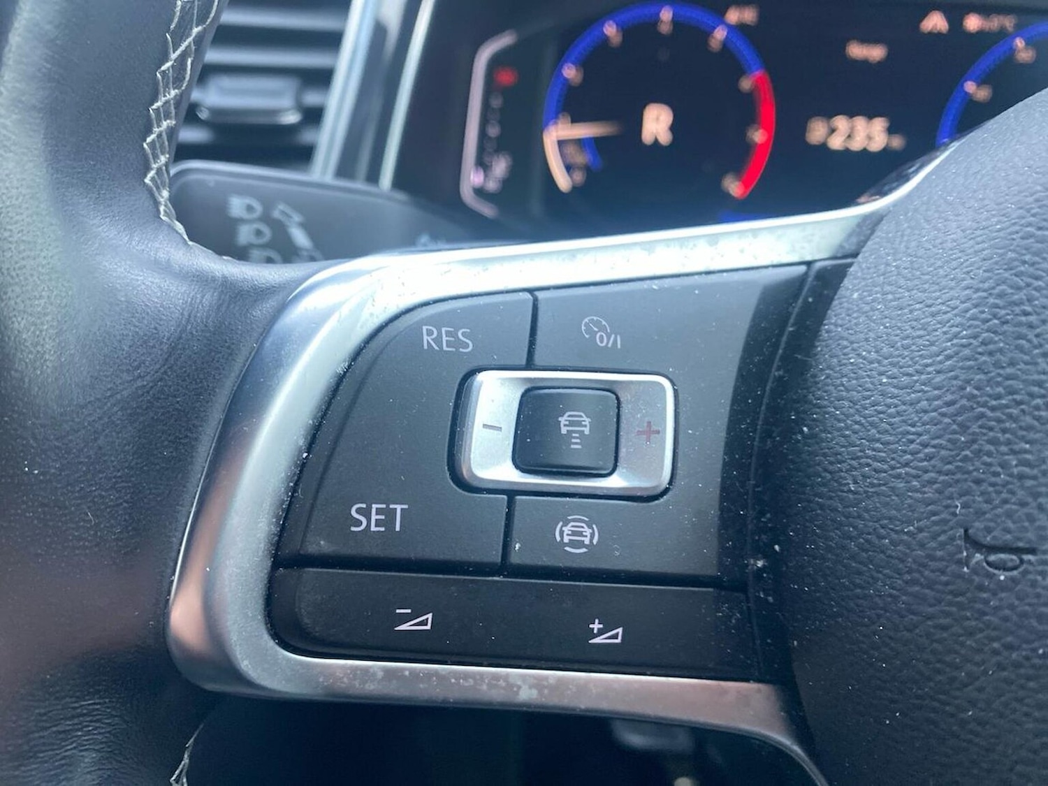 Used Volkswagen T-Roc 2019 for sale - 77676286: Photo 27