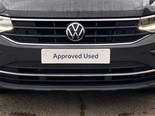 Used Volkswagen Tiguan 2022 for sale - 76011100: Photo 32