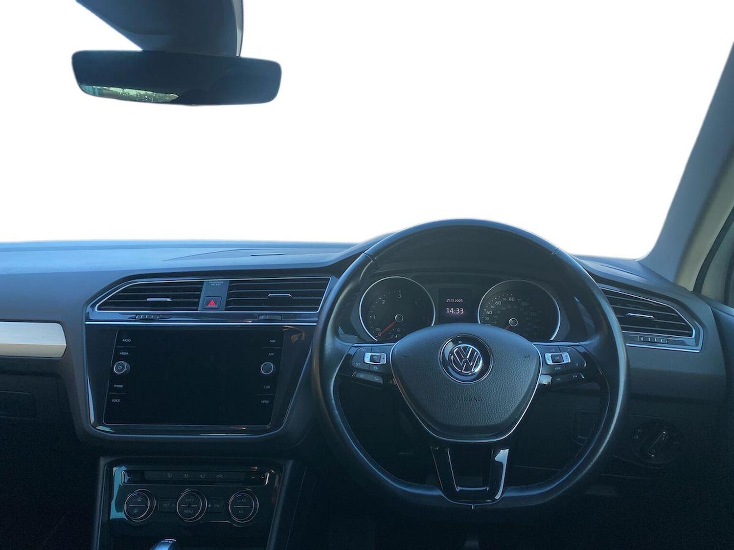 Used Volkswagen Tiguan 2019 for sale - 76860039: Photo 9