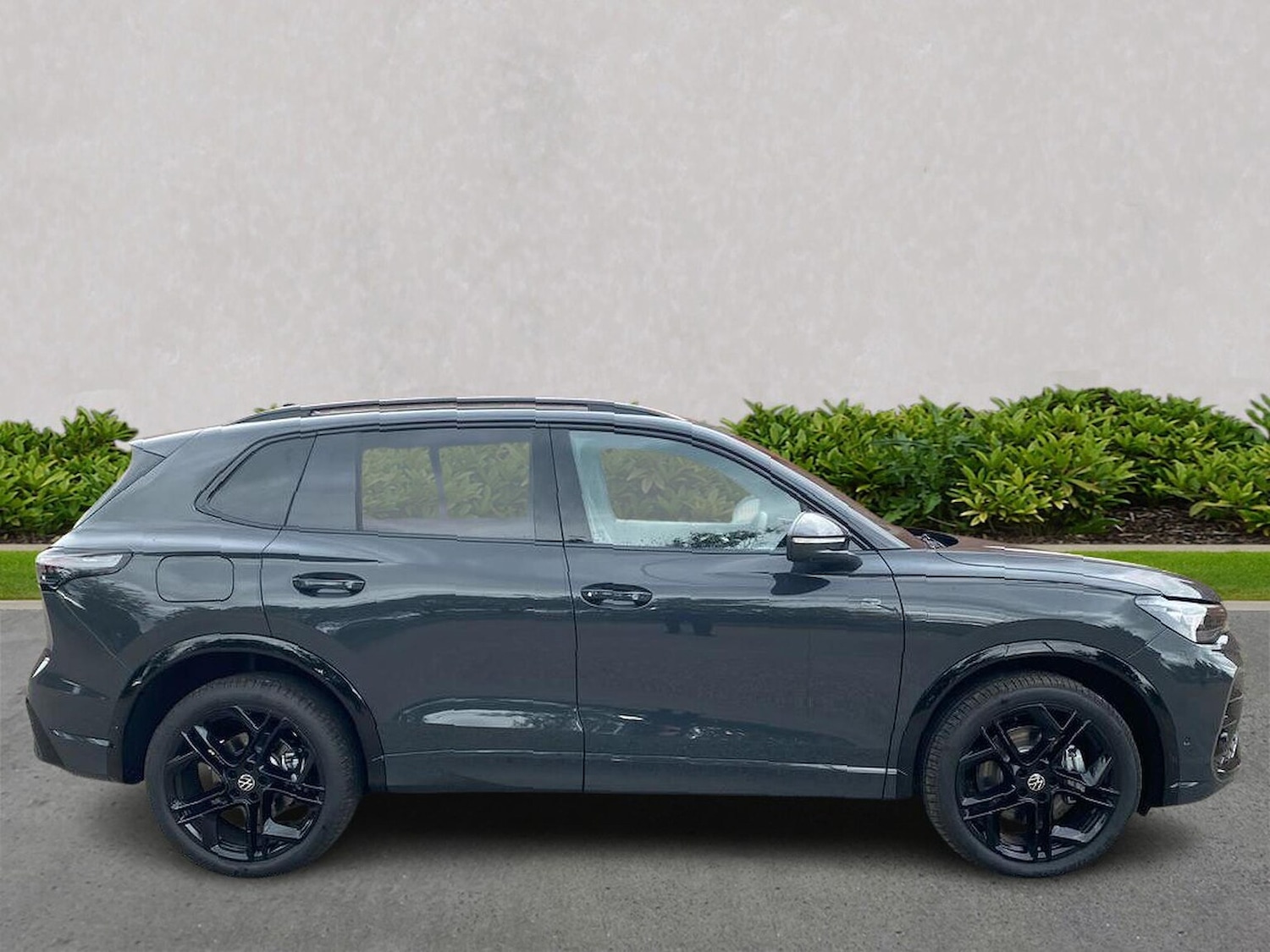 Used Volkswagen Tiguan 2025 for sale - 76065668: Photo 3