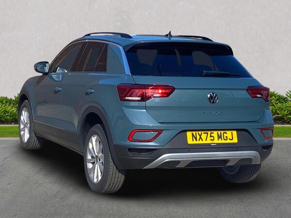 Used Volkswagen T-Roc 2025 for sale - 76149706: Photo 2