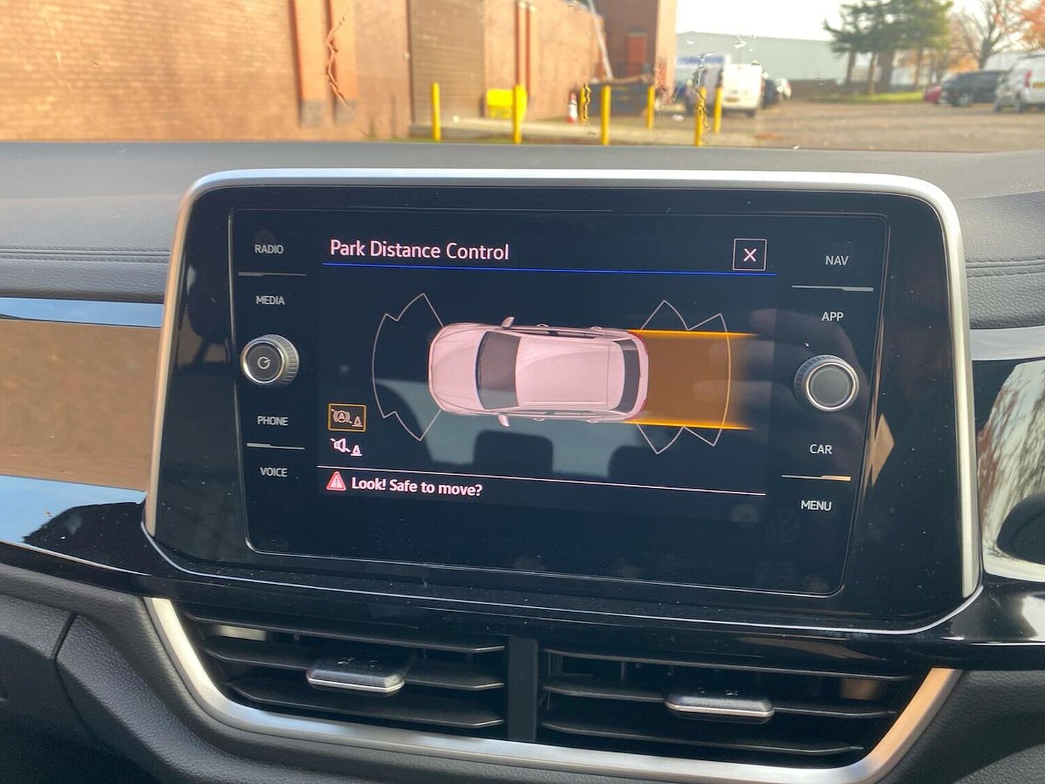 Used Volkswagen T-Roc 2025 for sale - 76490659: Photo 23